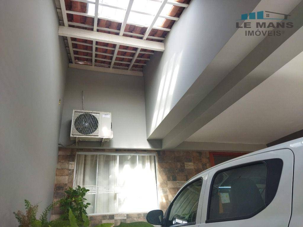 Casa à venda com 3 quartos, 100m² - Foto 5