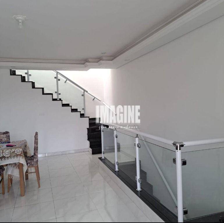 Sobrado à venda com 3 quartos, 115m² - Foto 4