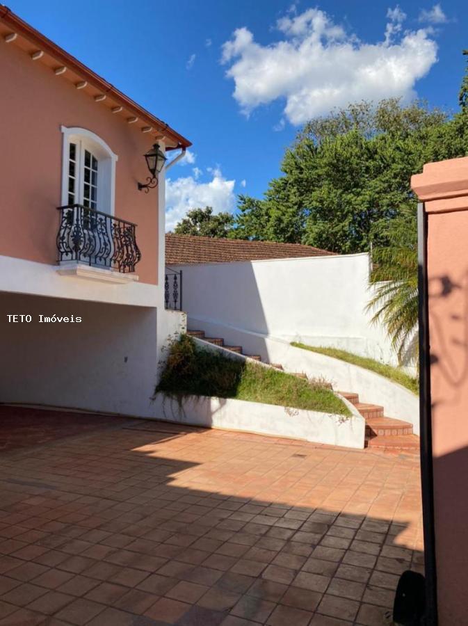 Casa à venda com 3 quartos, 300m² - Foto 4