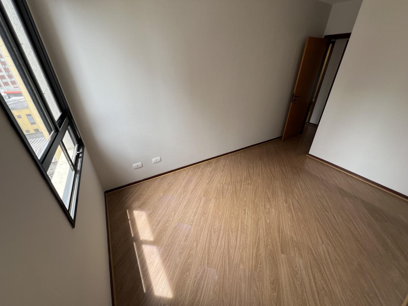 Apartamento para alugar com 2 quartos, 91m² - Foto 13