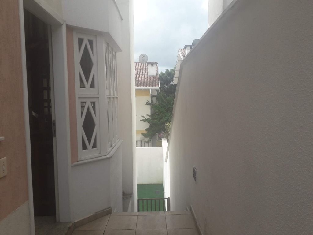 Casa de Condomínio à venda com 3 quartos, 215m² - Foto 21