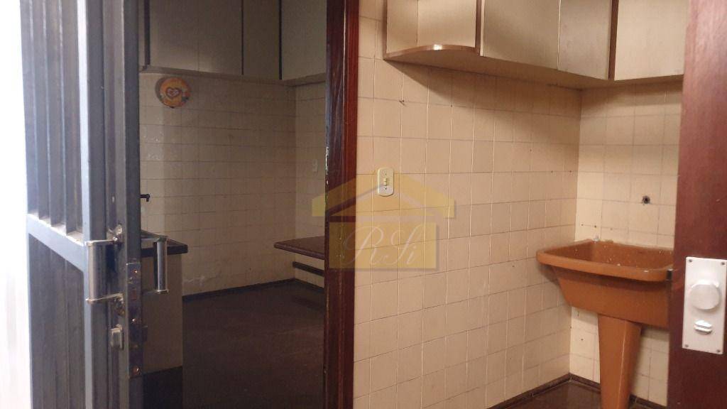 Sobrado à venda e aluguel com 3 quartos, 179m² - Foto 37