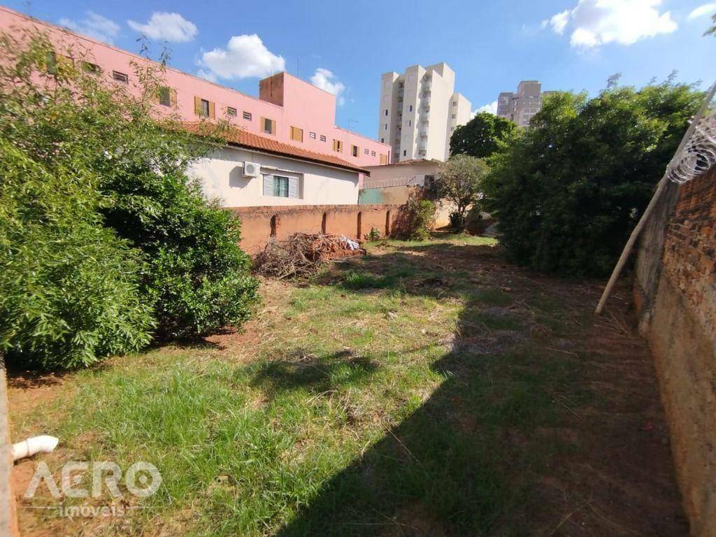 Casa para alugar com 2 quartos, 110m² - Foto 12