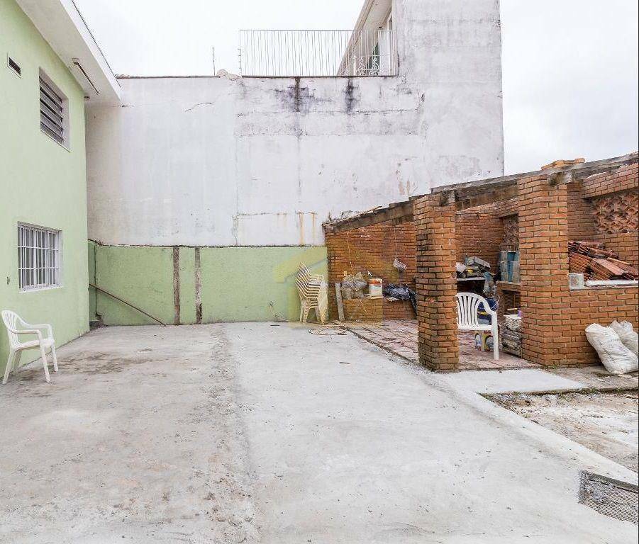 Casa à venda com 3 quartos, 200m² - Foto 25