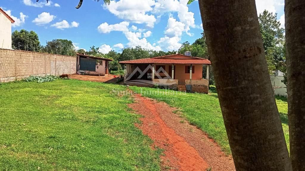 Fazenda à venda com 3 quartos, 2000m² - Foto 1