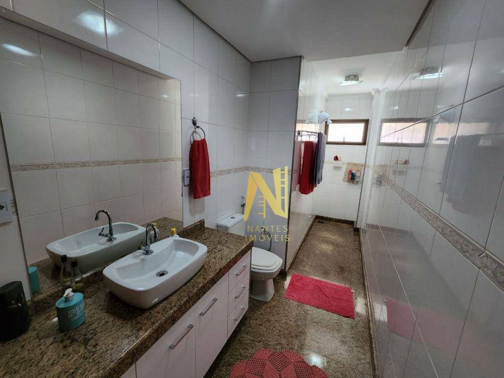 Casa à venda com 3 quartos, 320m² - Foto 25