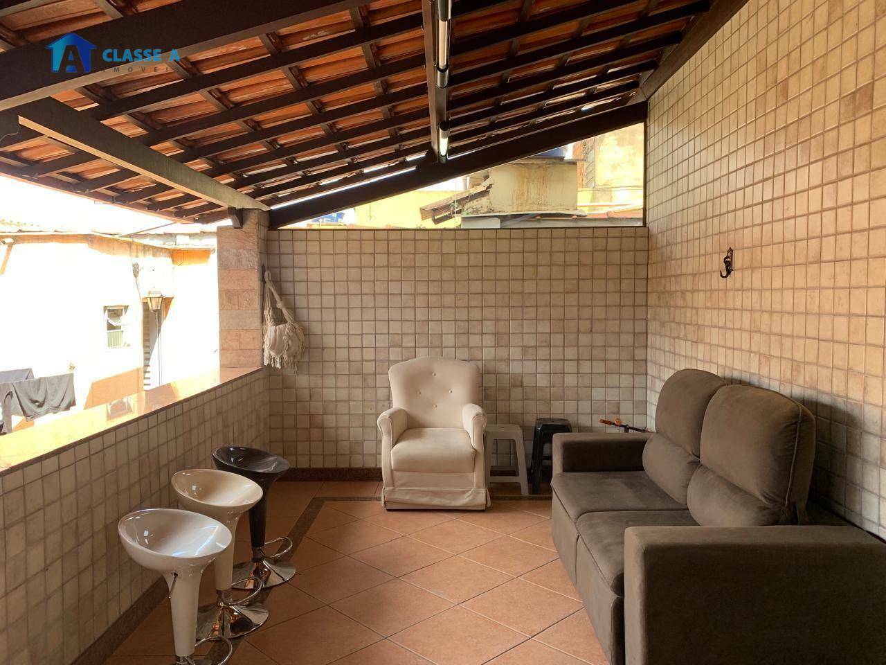 Casa à venda com 4 quartos, 200m² - Foto 21