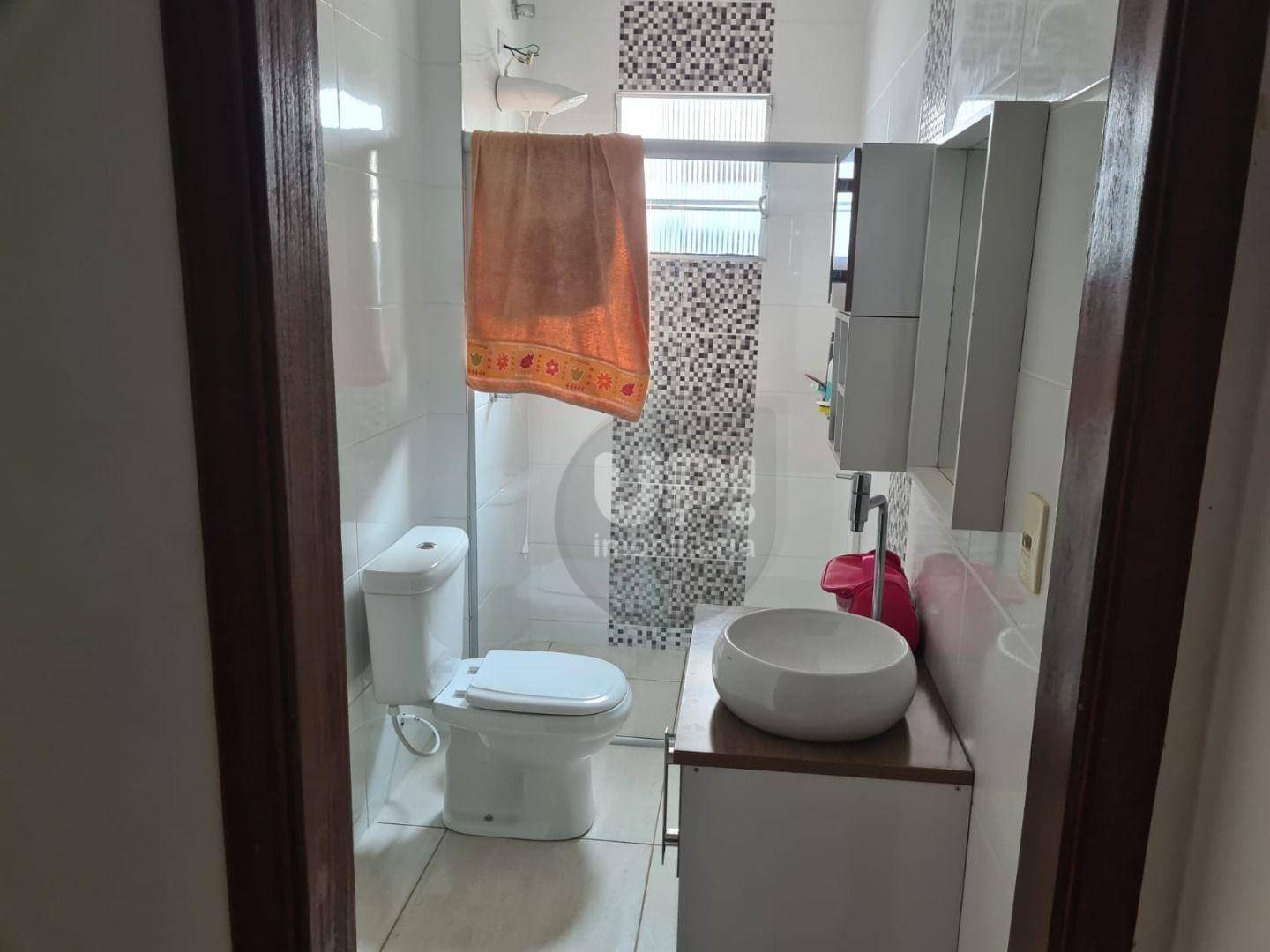 Casa à venda com 3 quartos, 190m² - Foto 8