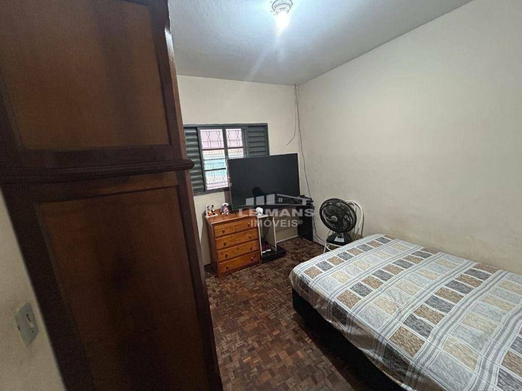 Casa à venda com 3 quartos, 67m² - Foto 9