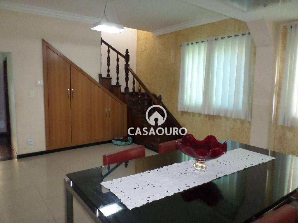 Casa à venda com 5 quartos, 300m² - Foto 5