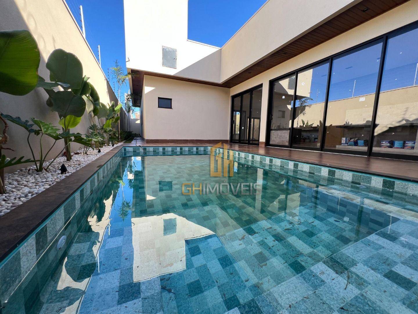 Casa de Condomínio à venda com 3 quartos, 230m² - Foto 1
