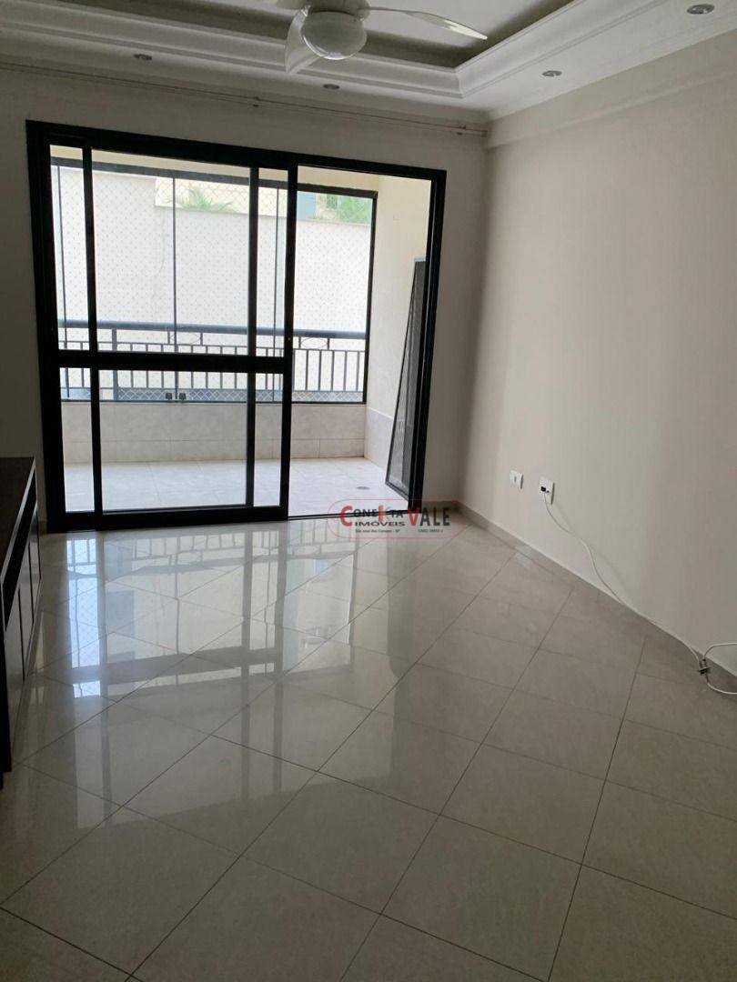 Apartamento para alugar com 4 quartos, 107m² - Foto 4