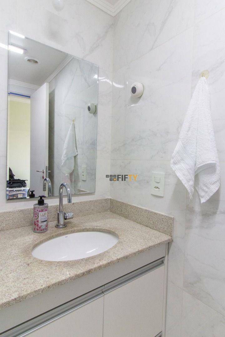 Apartamento à venda com 2 quartos, 68m² - Foto 18