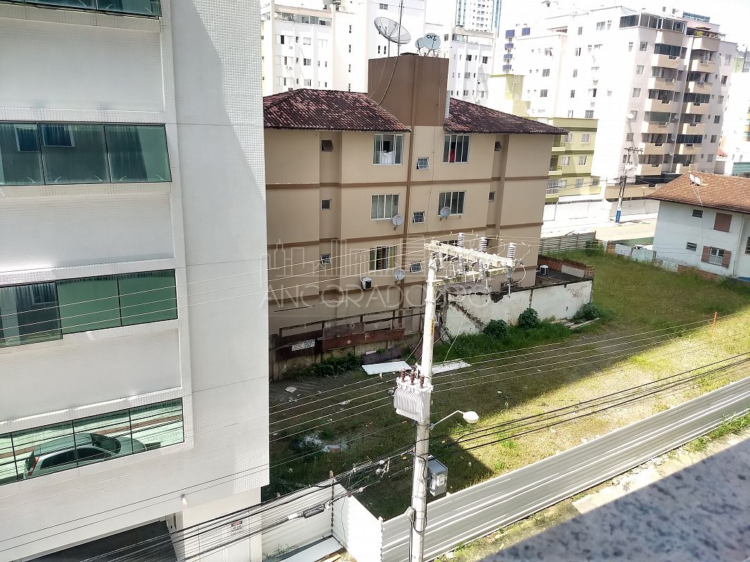 Apartamento à venda com 3 quartos, 253m² - Foto 9