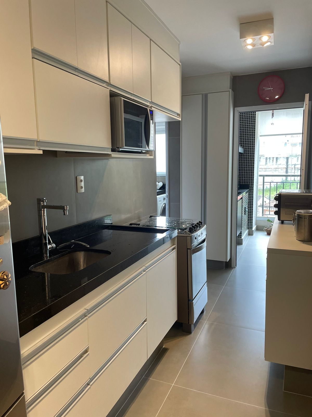 Apartamento à venda com 2 quartos, 100m² - Foto 18