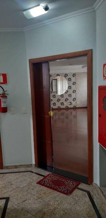 Apartamento à venda com 3 quartos, 130m² - Foto 12