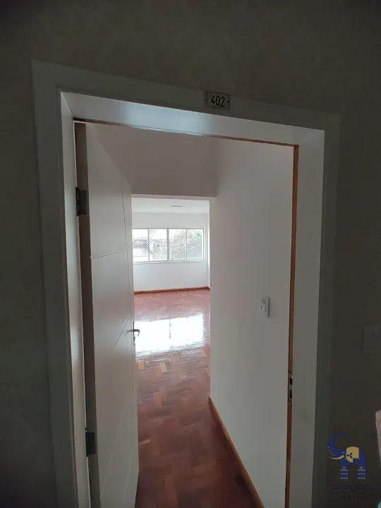 Apartamento à venda com 2 quartos, 66m² - Foto 4