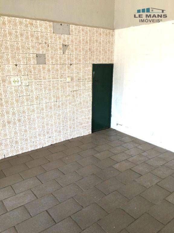 Casa à venda e aluguel com 3 quartos, 175m² - Foto 21