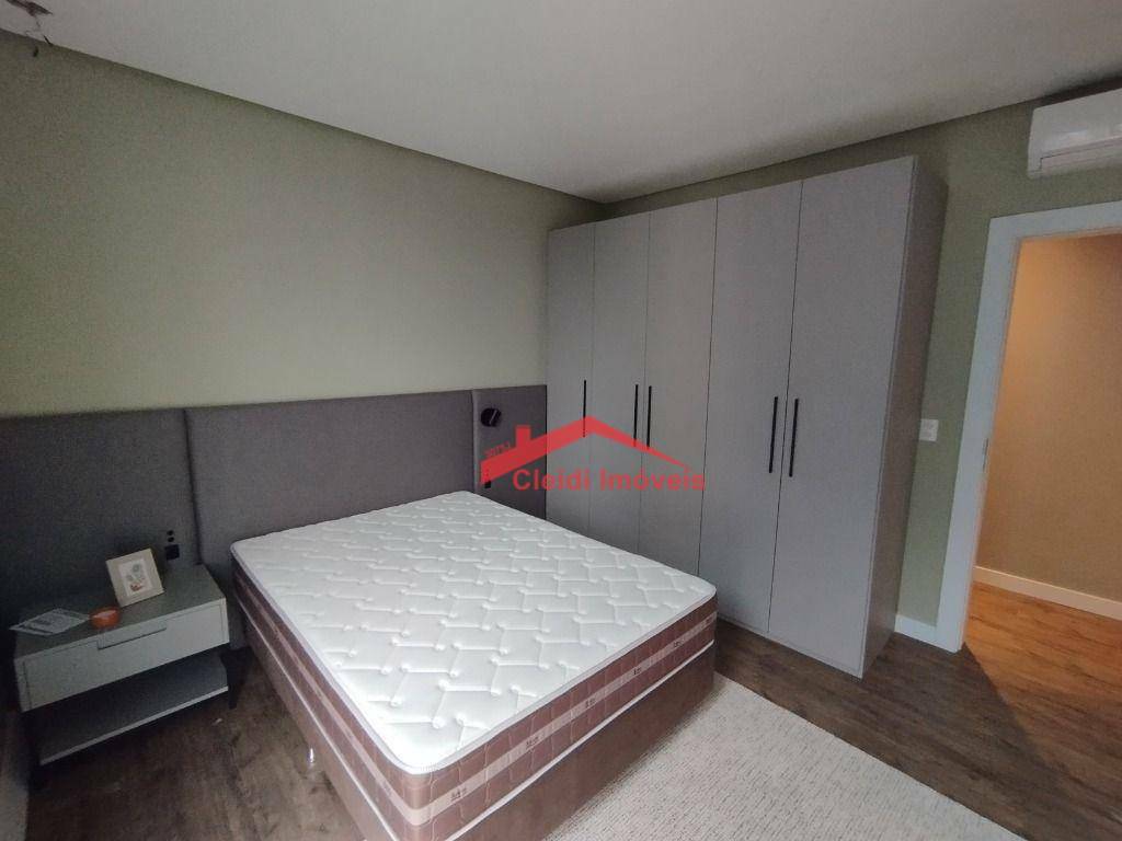 Apartamento à venda com 4 quartos, 276m² - Foto 17