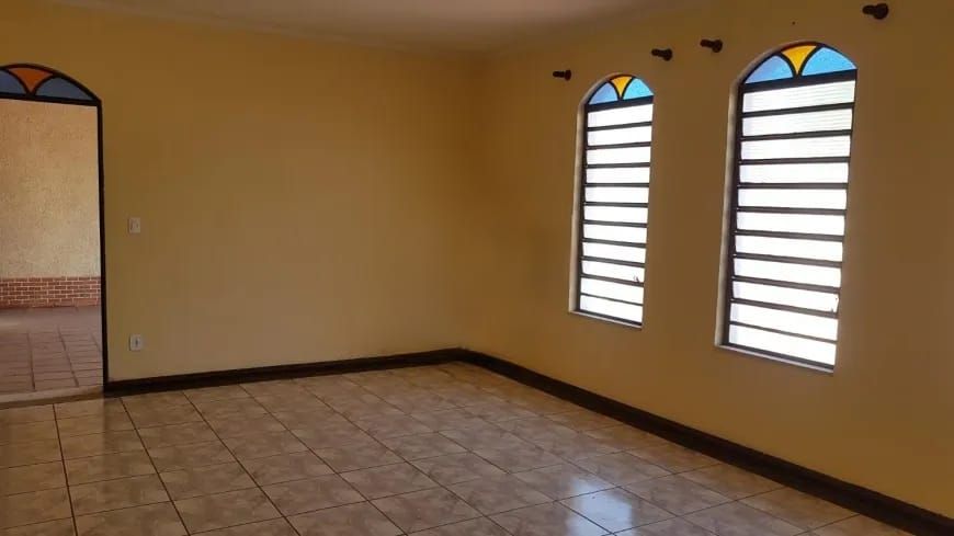 Casa à venda e aluguel com 3 quartos, 167m² - Foto 4