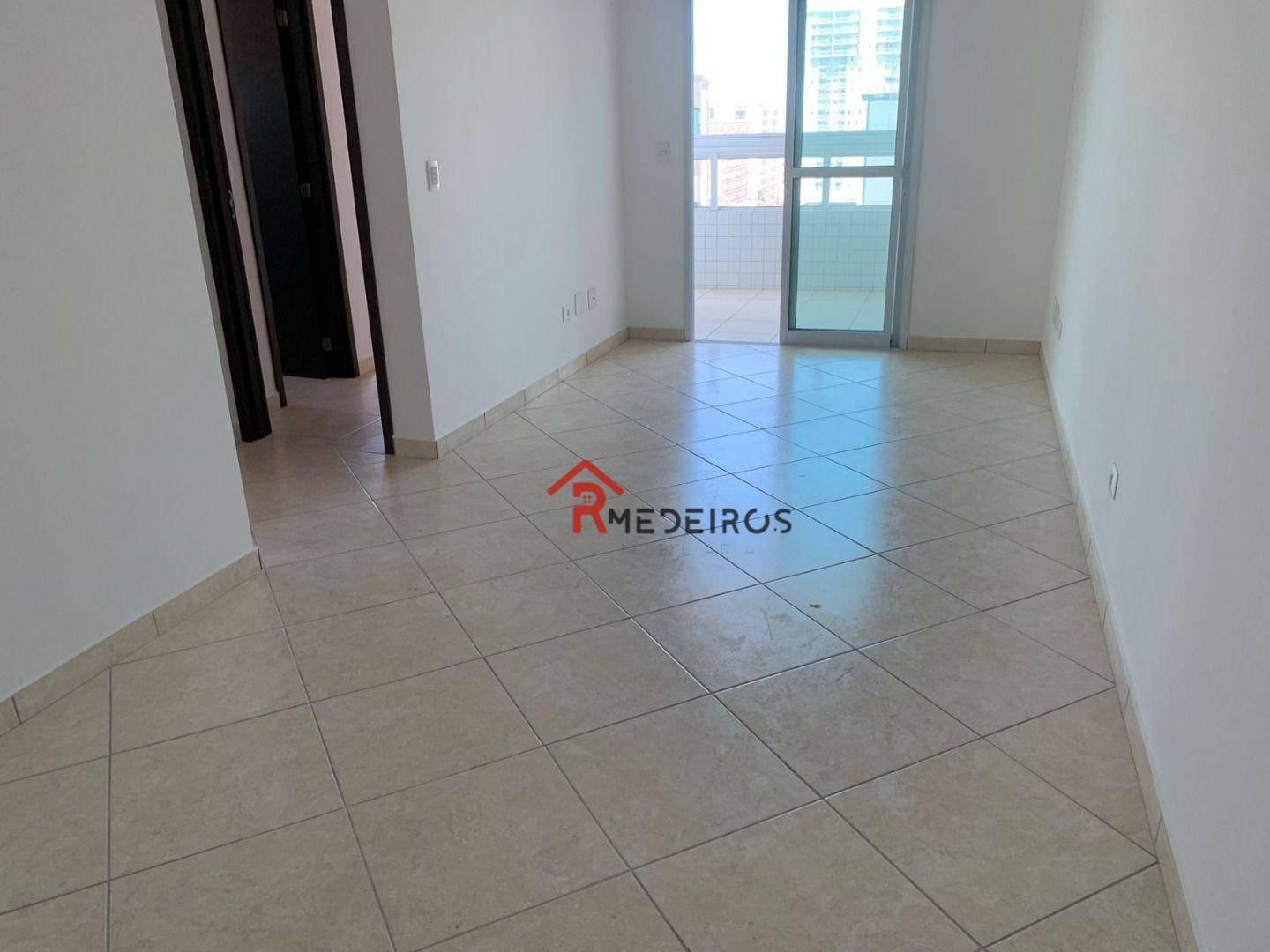 Apartamento à venda com 2 quartos, 79m² - Foto 3