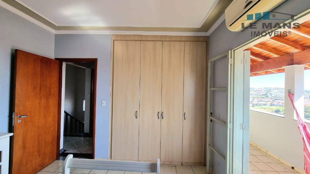 Casa à venda com 3 quartos, 237m² - Foto 27