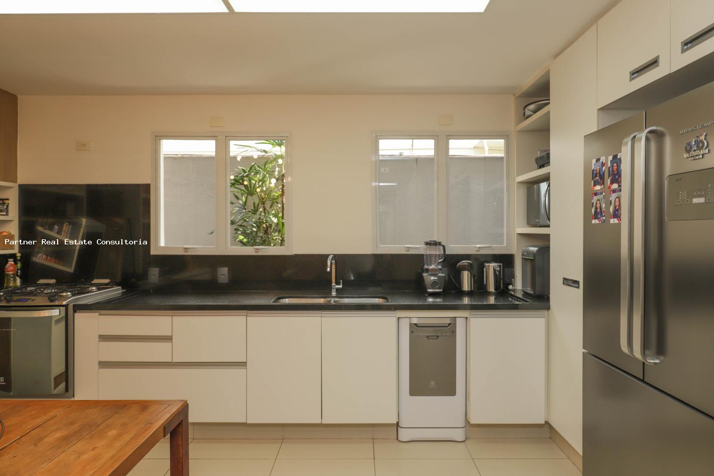 Casa de Condomínio à venda com 3 quartos, 383m² - Foto 25