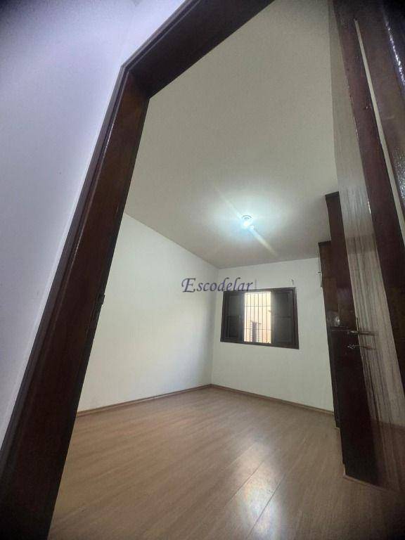 Sobrado à venda com 6 quartos, 240m² - Foto 45