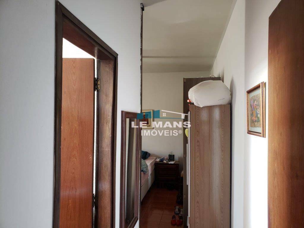 Casa à venda com 3 quartos, 400m² - Foto 10