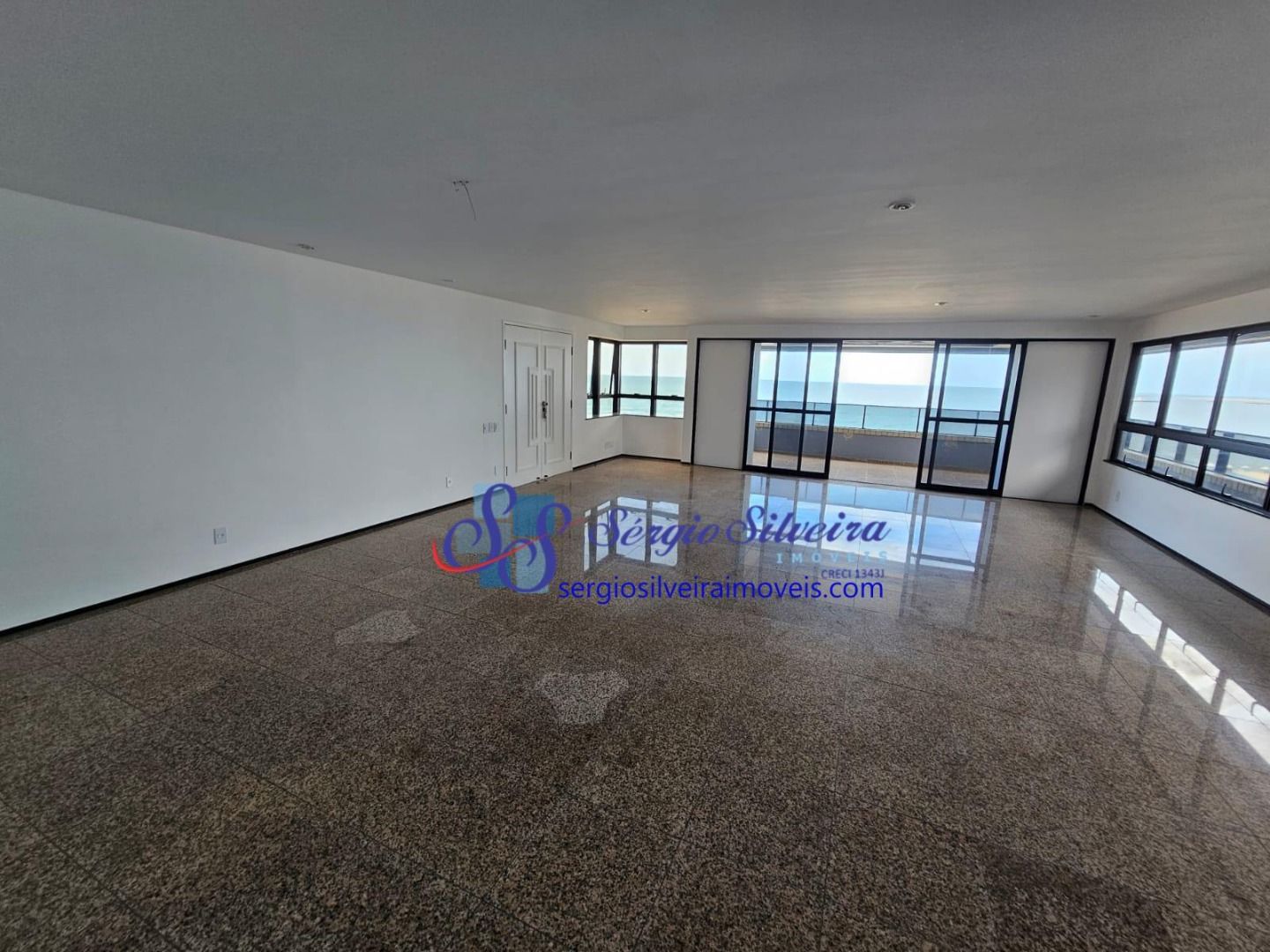 Apartamento à venda com 3 quartos, 250m² - Foto 8