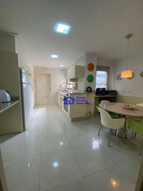 Apartamento à venda com 3 quartos, 189m² - Foto 13