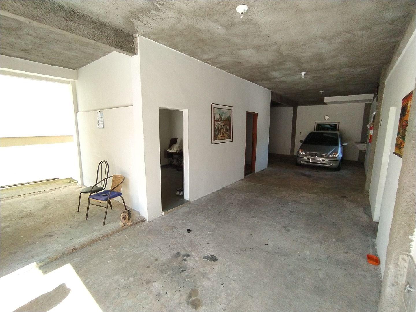 Casa à venda com 5 quartos, 179m² - Foto 34