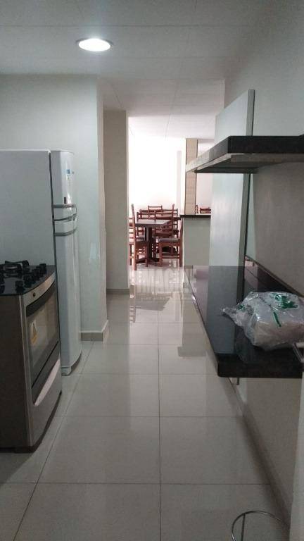 Apartamento à venda com 2 quartos, 65m² - Foto 28