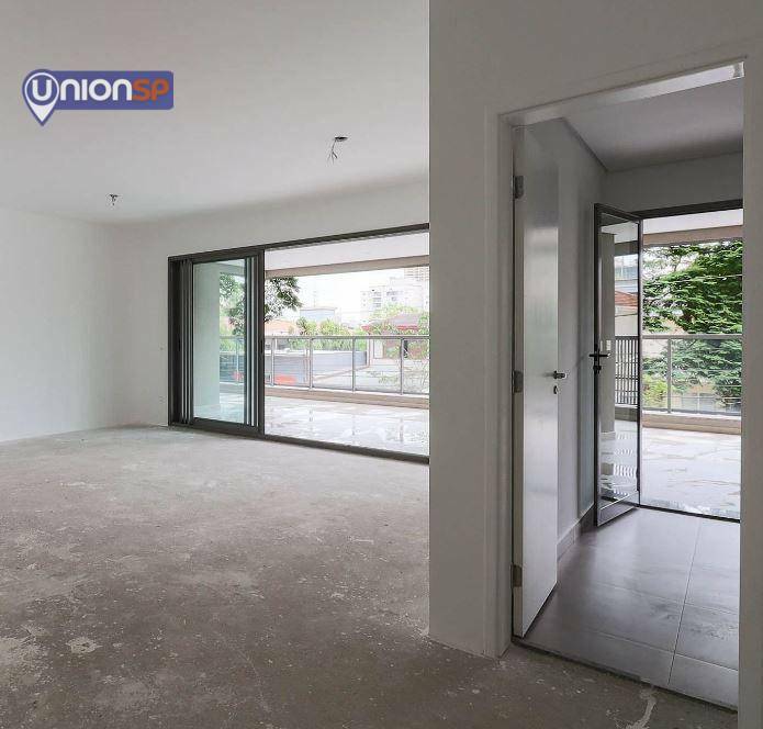 Apartamento à venda com 4 quartos, 216m² - Foto 4