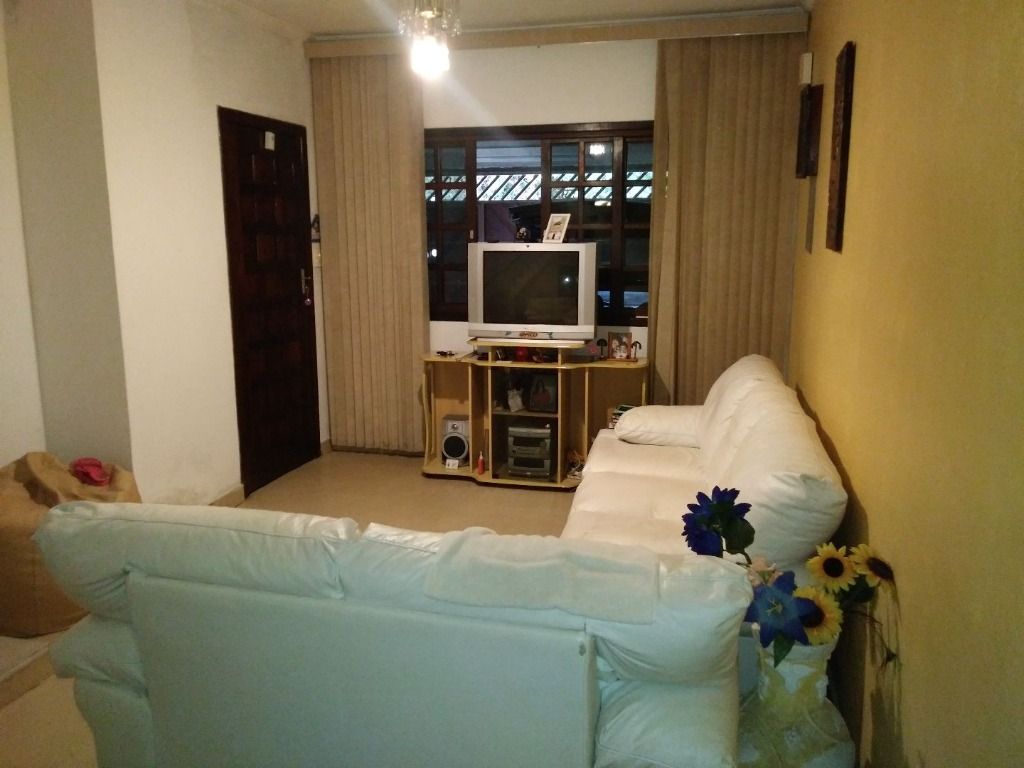 Sobrado à venda com 3 quartos, 221m² - Foto 2