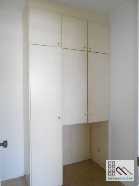 Apartamento para alugar com 4 quartos, 130m² - Foto 13