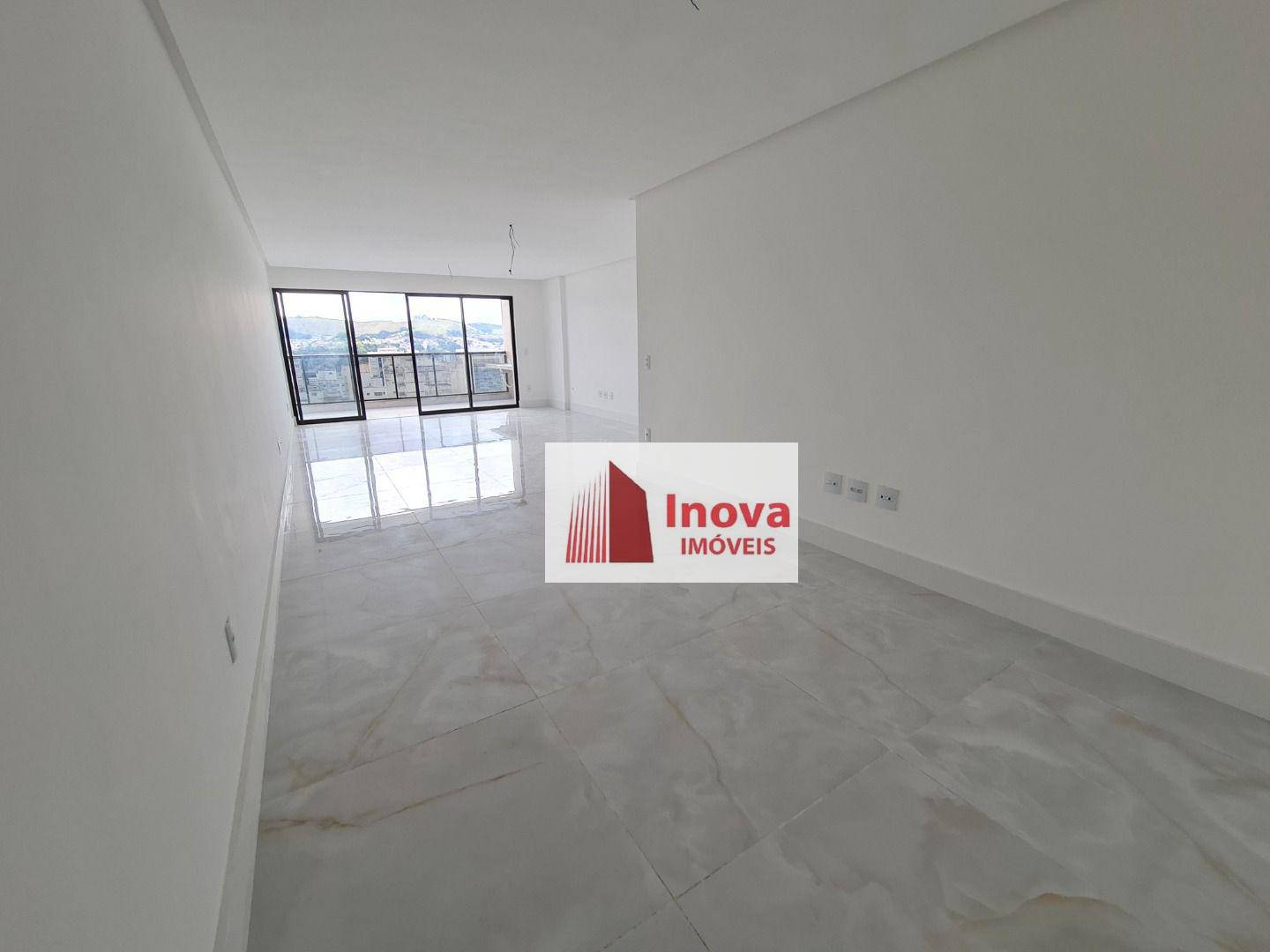 Apartamento à venda com 4 quartos, 225m² - Foto 5