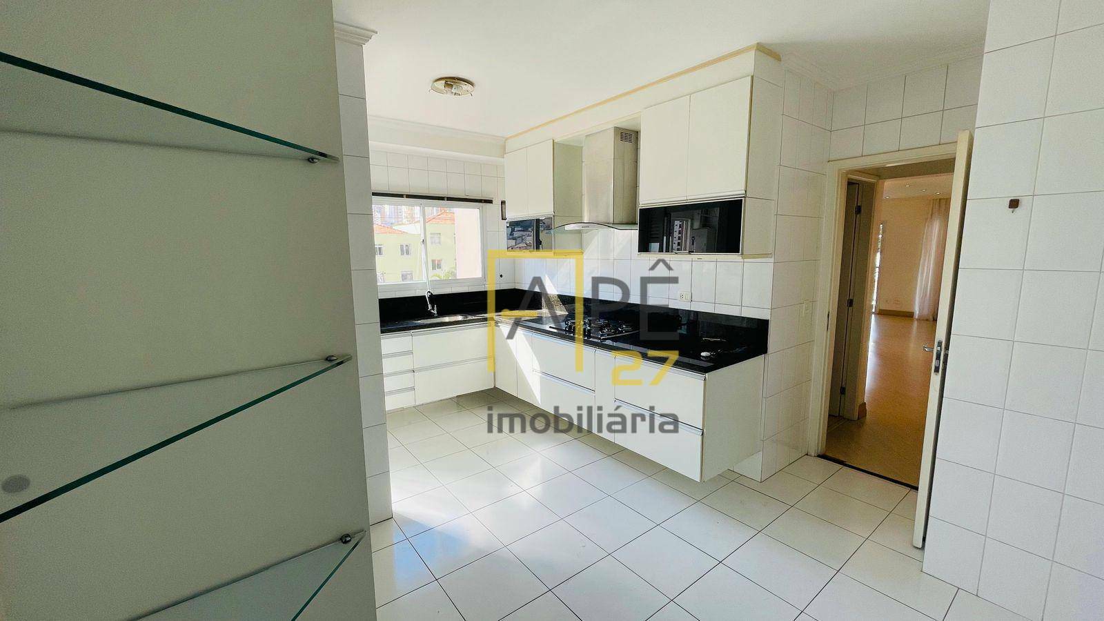 Apartamento para alugar com 3 quartos, 134m² - Foto 18