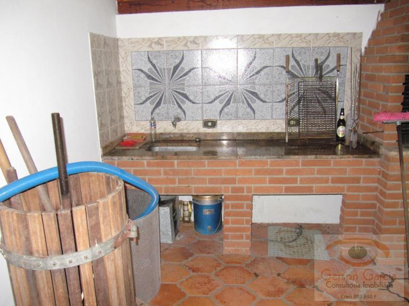 Sítio à venda com 3 quartos, 220m² - Foto 37