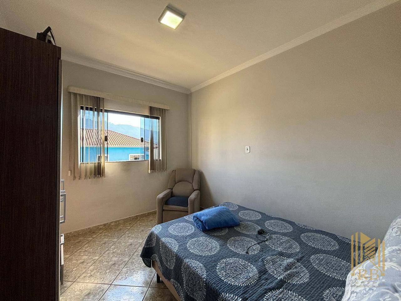 Casa à venda com 3 quartos, 400m² - Foto 16