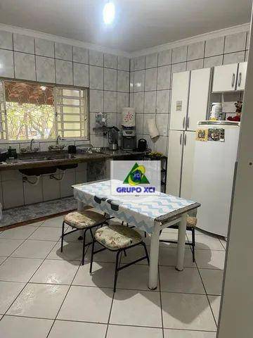 Chácara à venda com 3 quartos, 450M2 - Foto 9