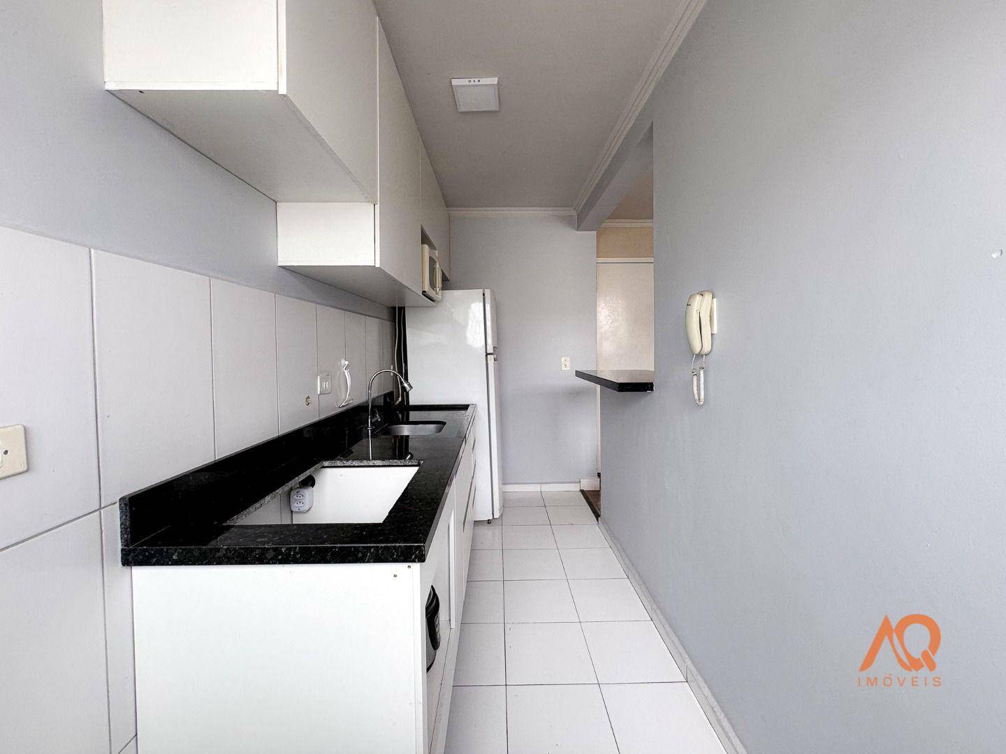 Apartamento à venda com 2 quartos, 48m² - Foto 12