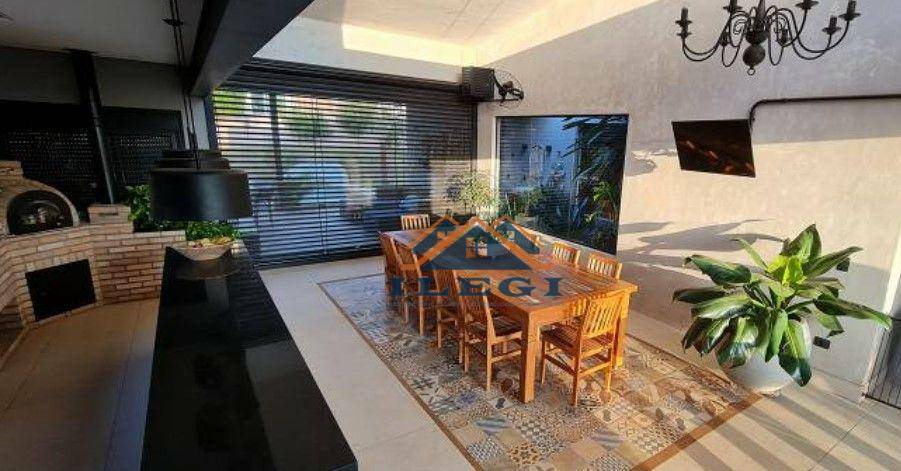 Casa de Condomínio à venda com 4 quartos, 370m² - Foto 4