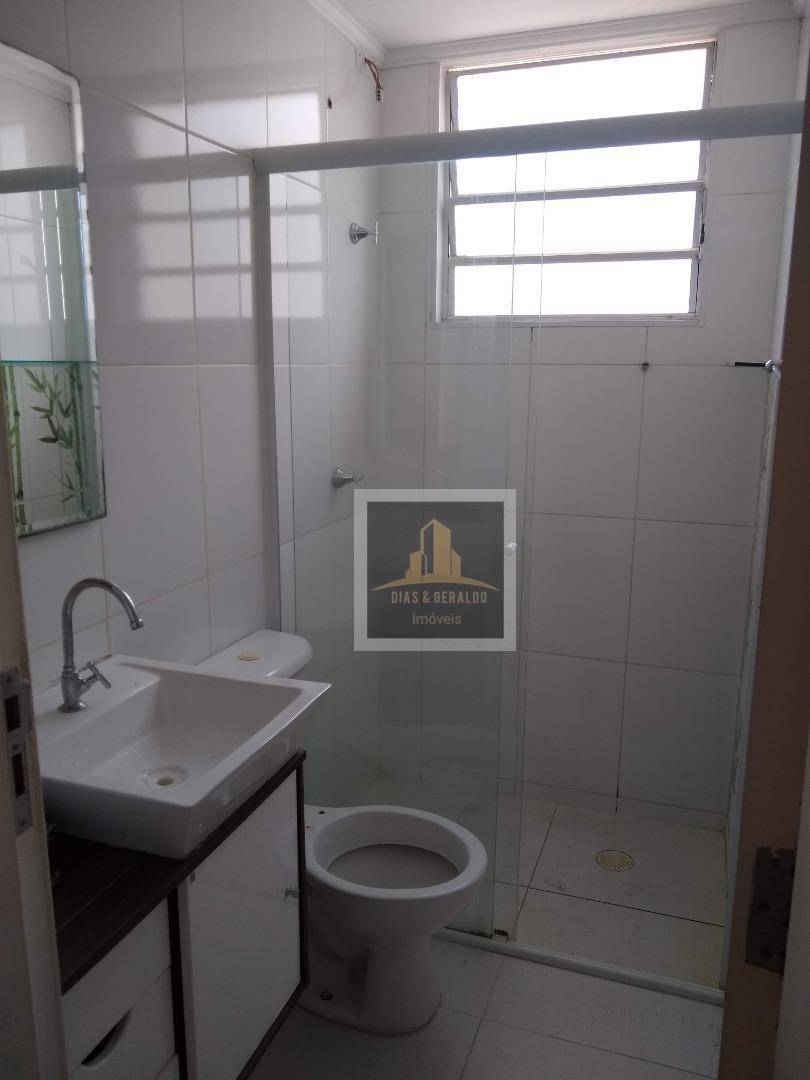 Apartamento para alugar com 2 quartos, 45m² - Foto 14