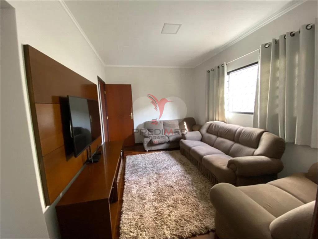 Casa à venda com 2 quartos, 170m² - Foto 1