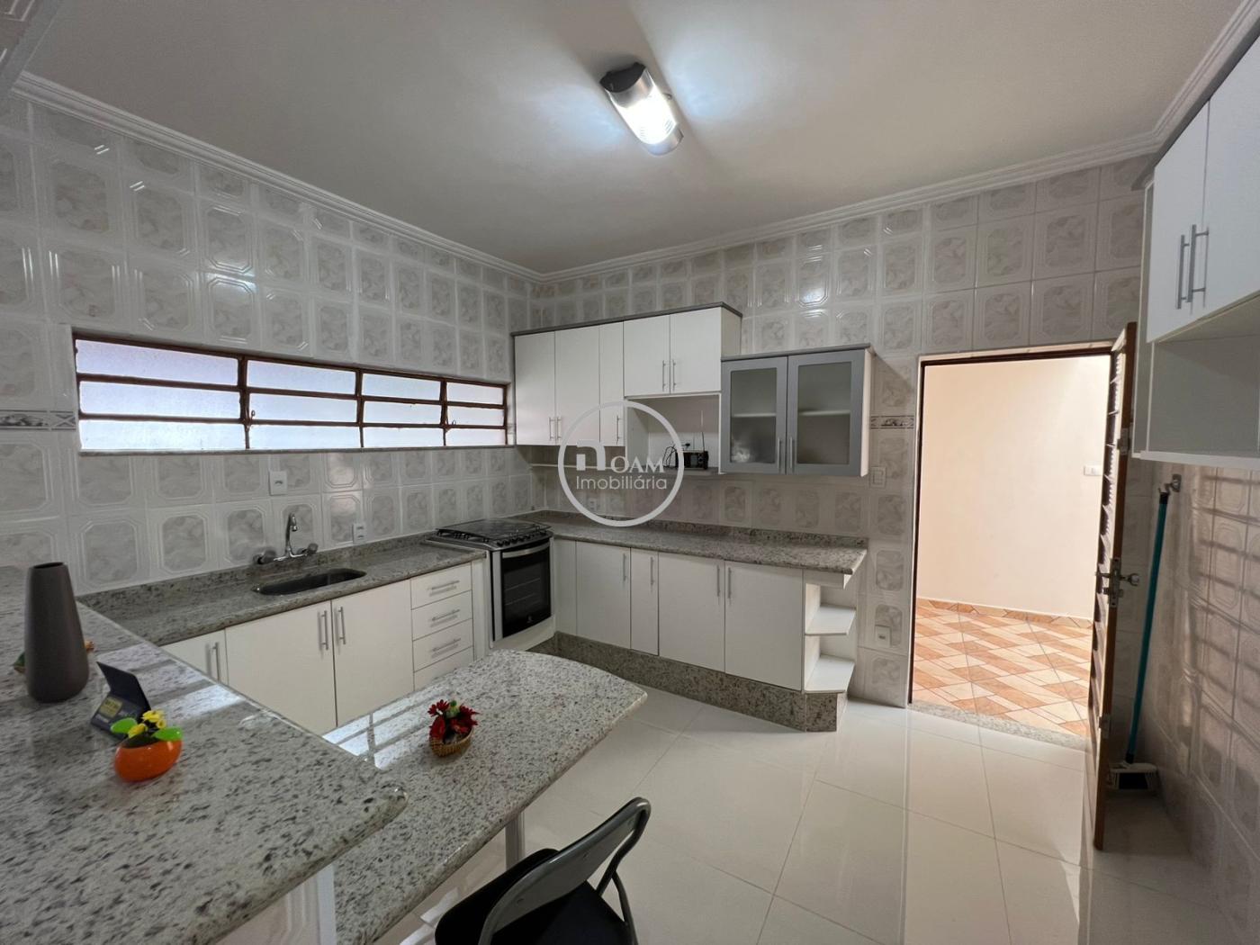 Casa à venda com 4 quartos, 161m² - Foto 13