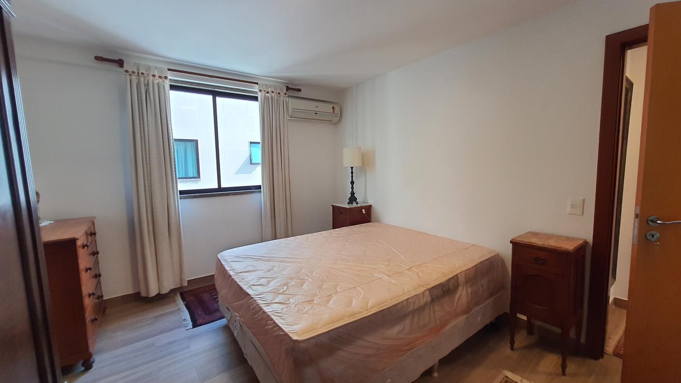 Apartamento à venda com 3 quartos, 138m² - Foto 18