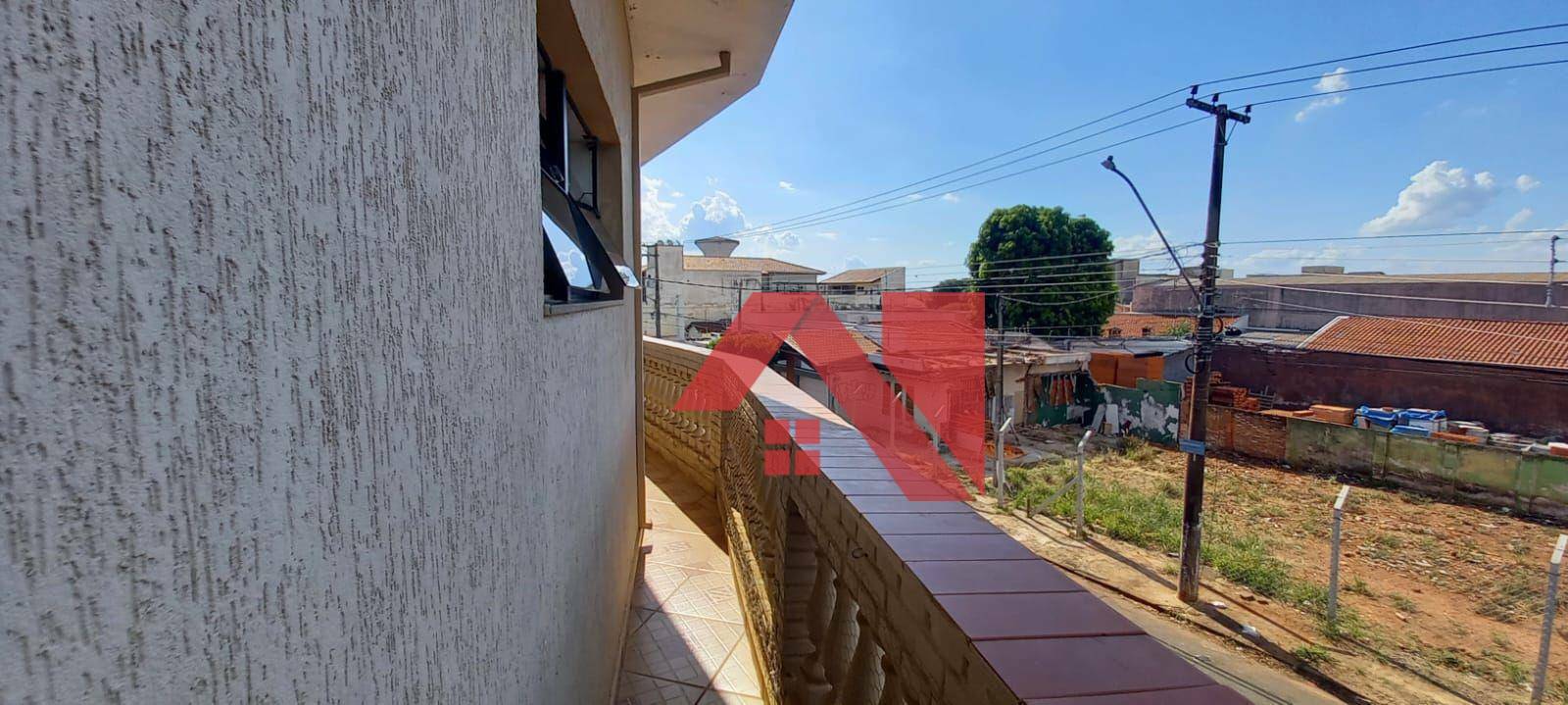 Casa à venda com 3 quartos, 385m² - Foto 11