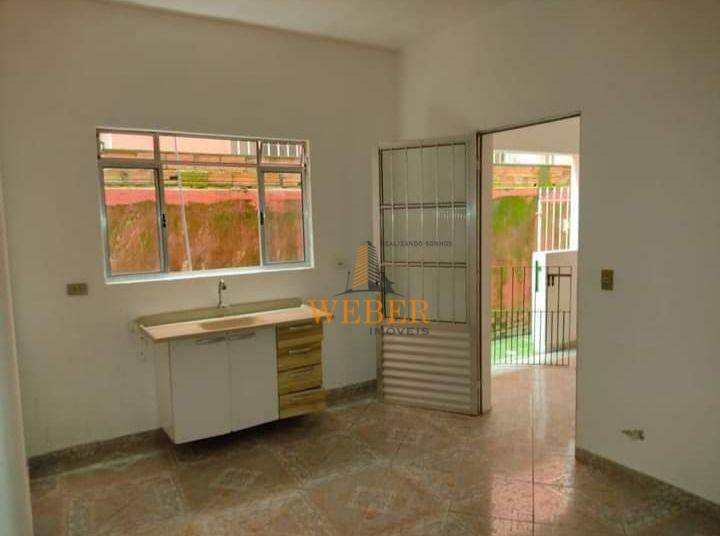 Sobrado à venda com 8 quartos, 150m² - Foto 4