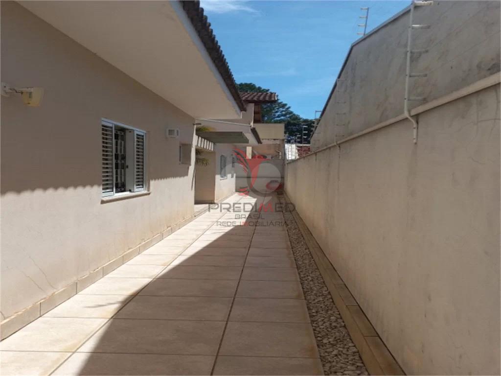 Casa à venda com 2 quartos, 205m² - Foto 12